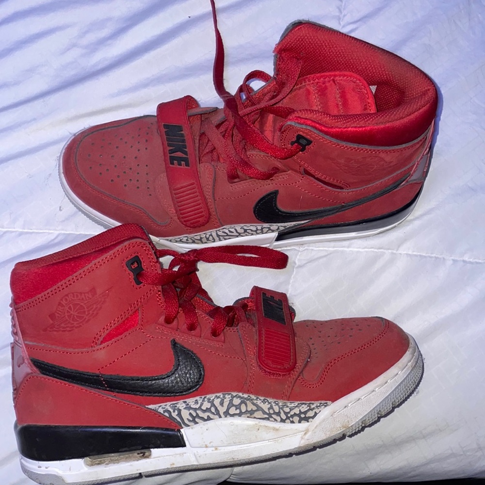 Nikes, condition 6/10, as is